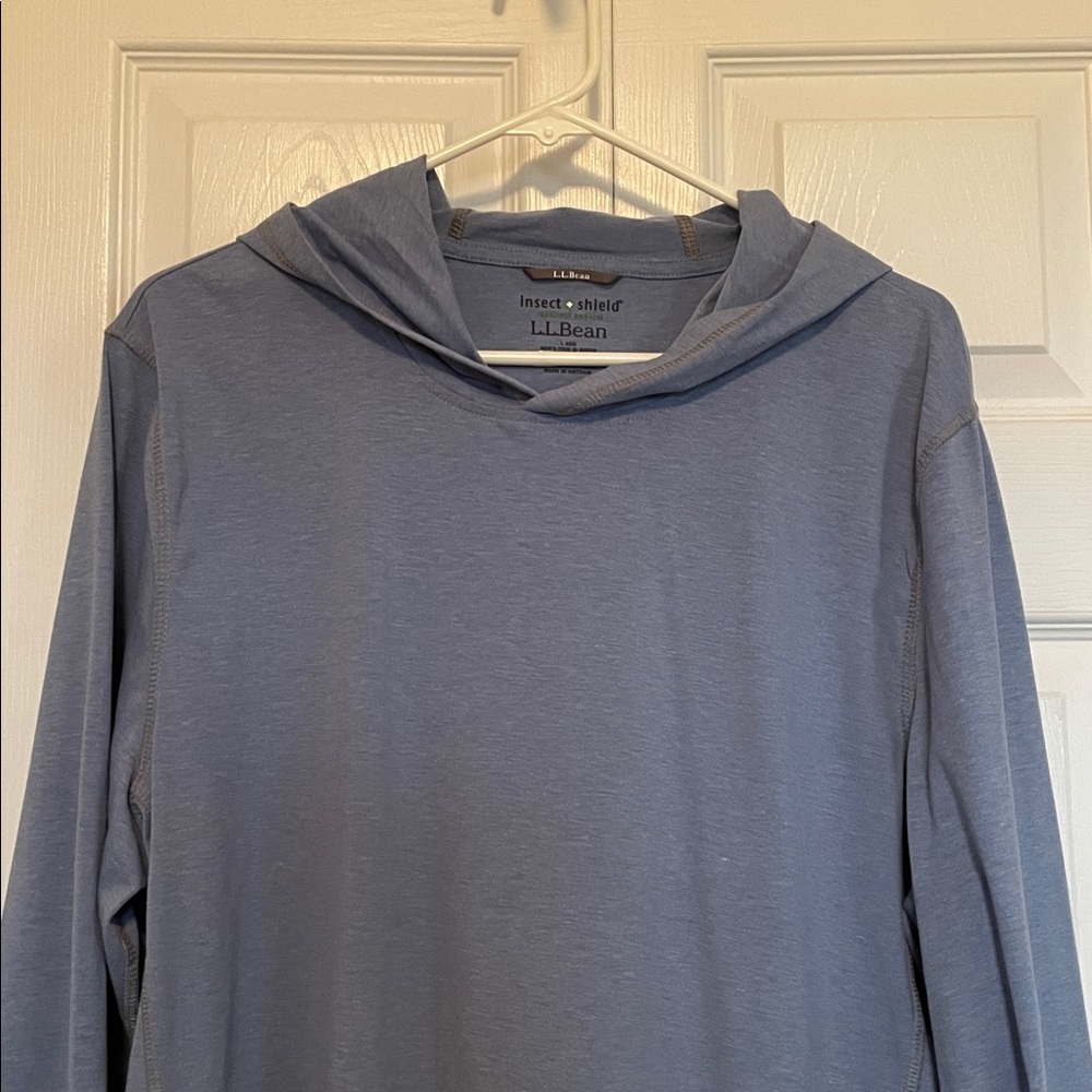 L.L. Bean Men's Blue Insect Shield Repellent Apparel Hoodie size L. Like new